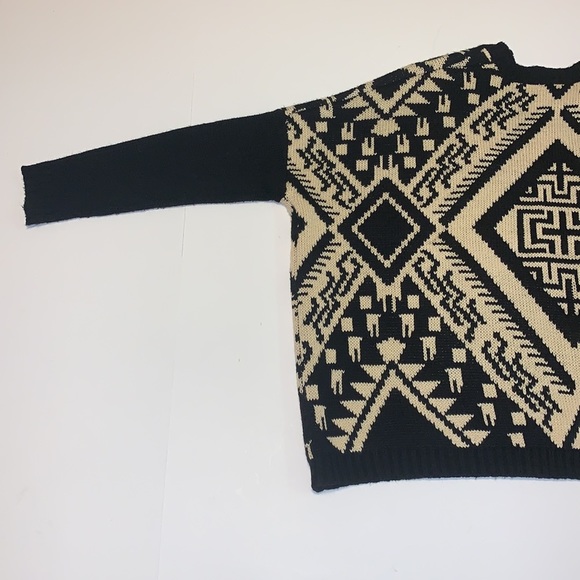 Flying Tomato Black and Cream Tribal Print Cardigan - Women’s Size Small - Picture 3 of 9